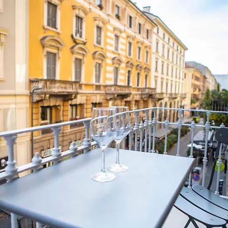 Porta Venezia - Design Suite Con Balcone - 55Mq Milan Exterior photo